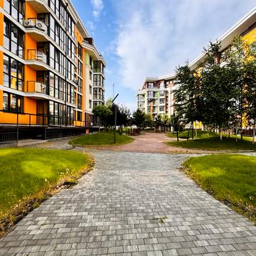 Радистів вул., 40-Г