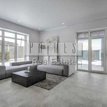 Вишнева вул.