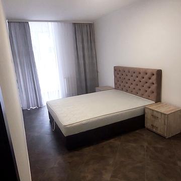 Бельведерська вул., 23