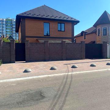 Ягідна вул., 3