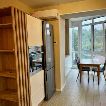 Набережна Перемоги вул., 42