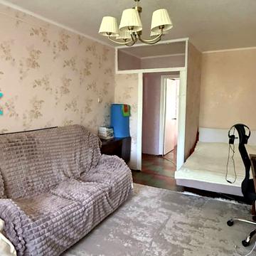 Богдана Хмельницького вул., 22