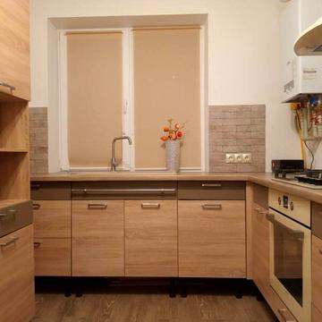 Ясна вул., 12