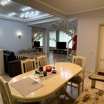 Лесі Українки вул.