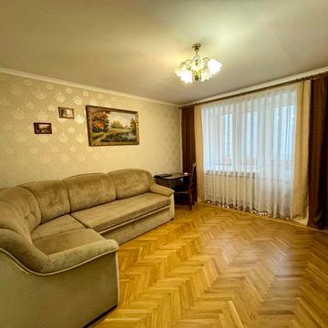 Келецька вул., 105