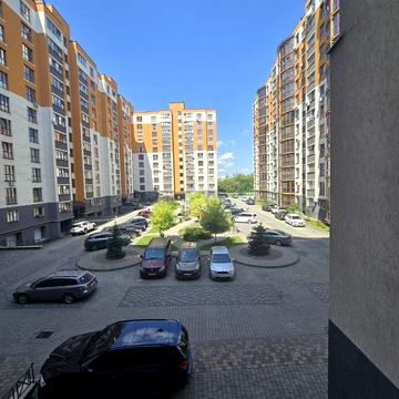 Героїв Миколаєва вул., (Будинок 5)