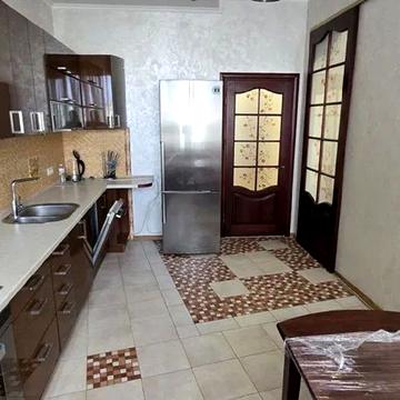 Вячеслава Чорновола просп. (), 43