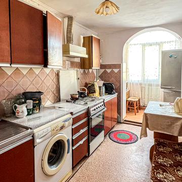 Устима Кармалюка вул., 15