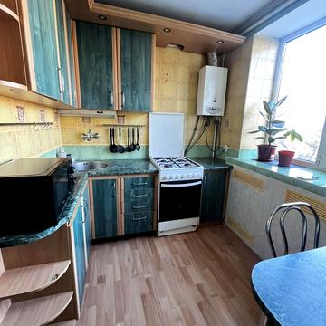 Вячеслава Чорновола вул., 17