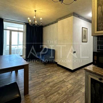 Салютна вул., 2к1