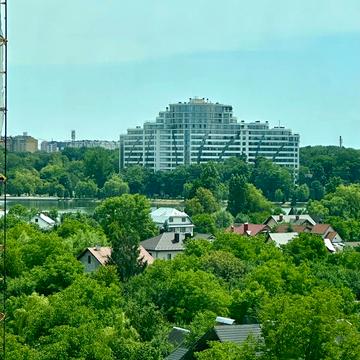 Романа Левицького вул., (Будинок 7)