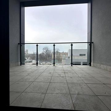 Рєпіна вул., 1-Б