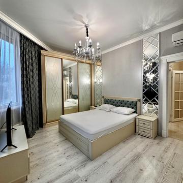 Італійський бульв., 1б