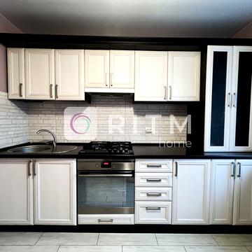 Гетьмана Мазепи вул., 8