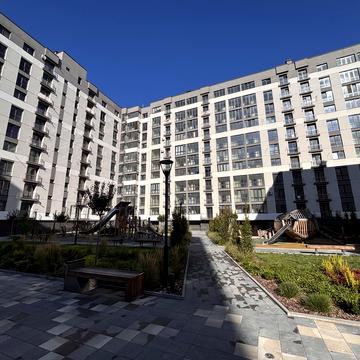 Олександра Довженка вул., (Будинок 11)