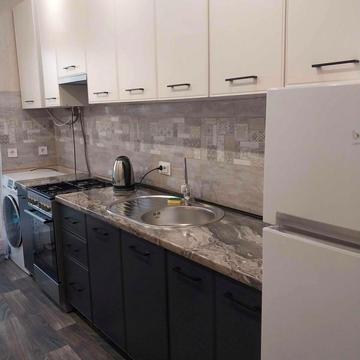 Володимира Великого вул., 5