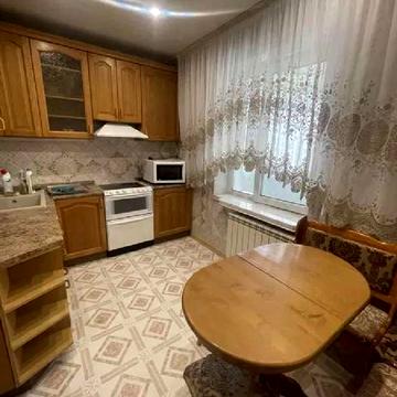 Прирічна вул., 37