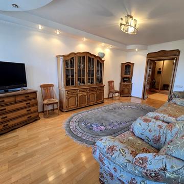 Миколи Голего вул. (Лебедєва-Кумача), 5