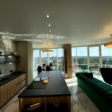 Староміська вул., 1/1