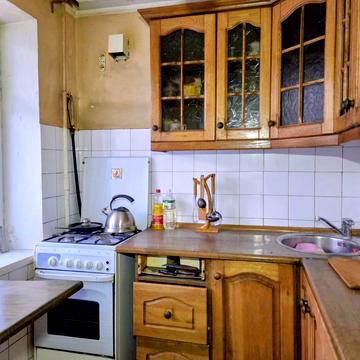 Вишгородська вул., 38