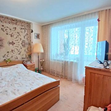 Хотинська вул., 9