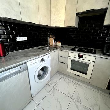 Гната Хоткевича вул., 79