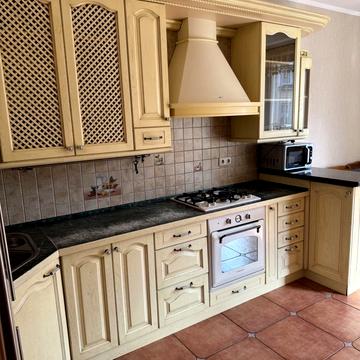 Миколи Лукаша вул., 3