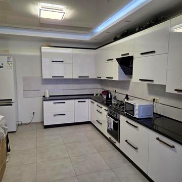 Богдана Хмельницького  вул., 284б