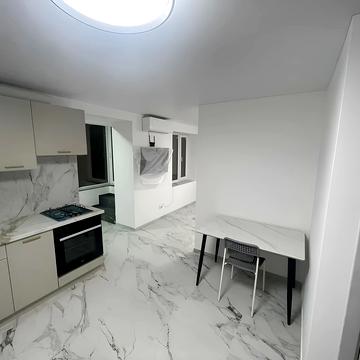 Степана Бандери вул., 77-Б