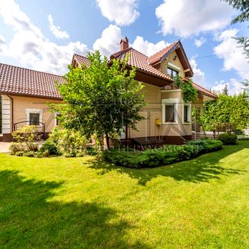 Лугова вул., 17