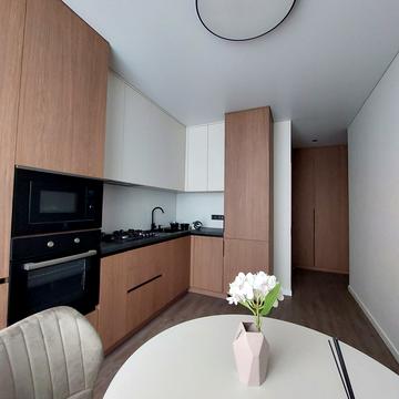 Каштанова вул., (Будинок)