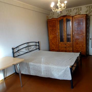 Героїв полку "Азов" вул. (Маршала Малиновського), 3