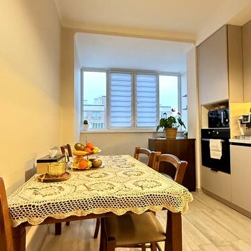 Набережна Перемоги вул., 104