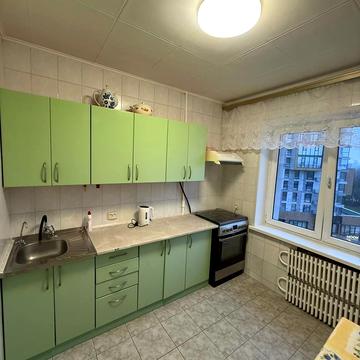 Набережна Перемоги вул., 118