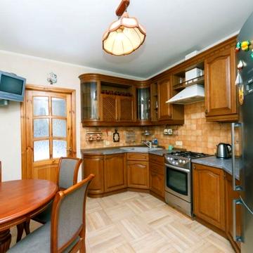 Турівська вул., 31