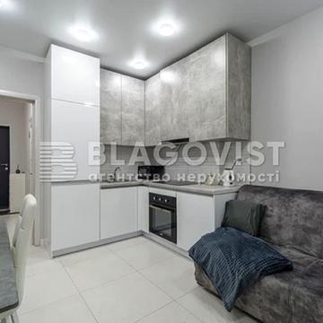 Кадетський Гай вул., 10