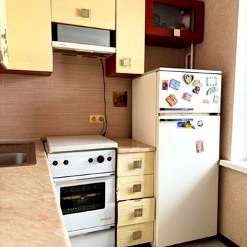 Оболонський просп., 16