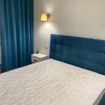 Драгоманова вул., 2