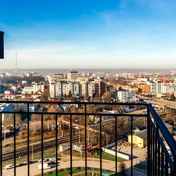 Хриплинська вул., (Будинок 1)