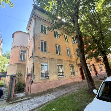 Івана Карпинця вул. (), 5