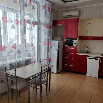 Левка Лукяненка вул. (Василя Жуковського), 3-Г