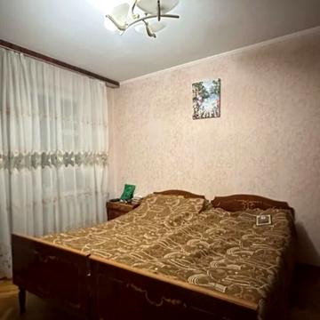 Максима Залізняка вул., 16