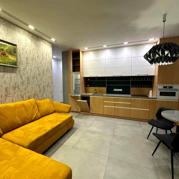 Дніпровська набережна вул., 14