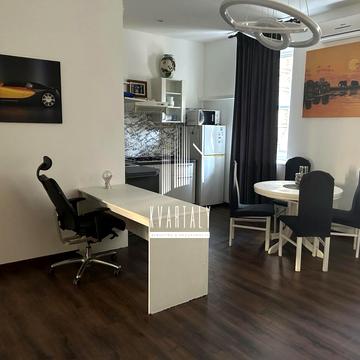 Хрещатик вул. (Kreschatic), 13