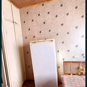 Академіка Корольова вул., 18