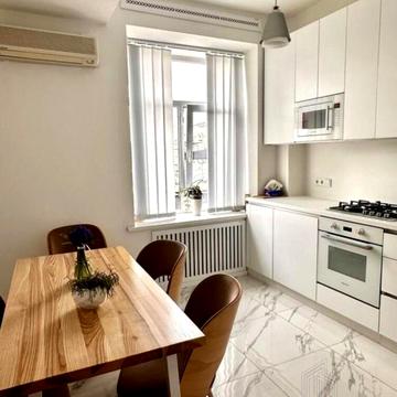 Берестейський просп. (Перемоги), 45