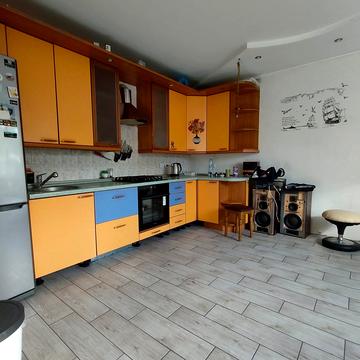 Василівська вул.