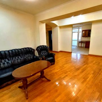 Ярмарковий пров. (Спартаківський), 3