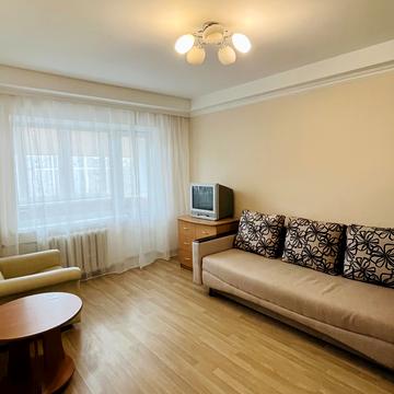 Чорних Запорожців вул. (Петра Запорожця), 8-Б