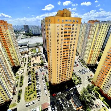 Сімї Кульженків вул. (Петра Дегтяренка), 37